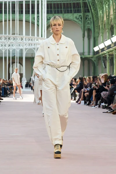 Look 13